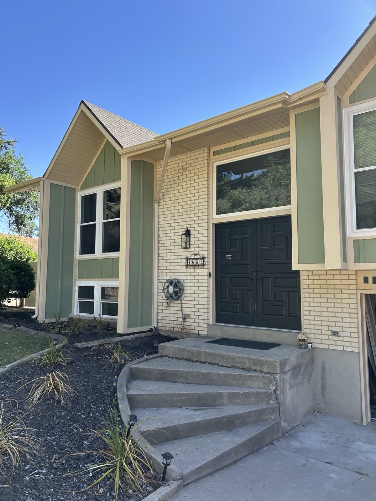 Exterior House Paint Detail