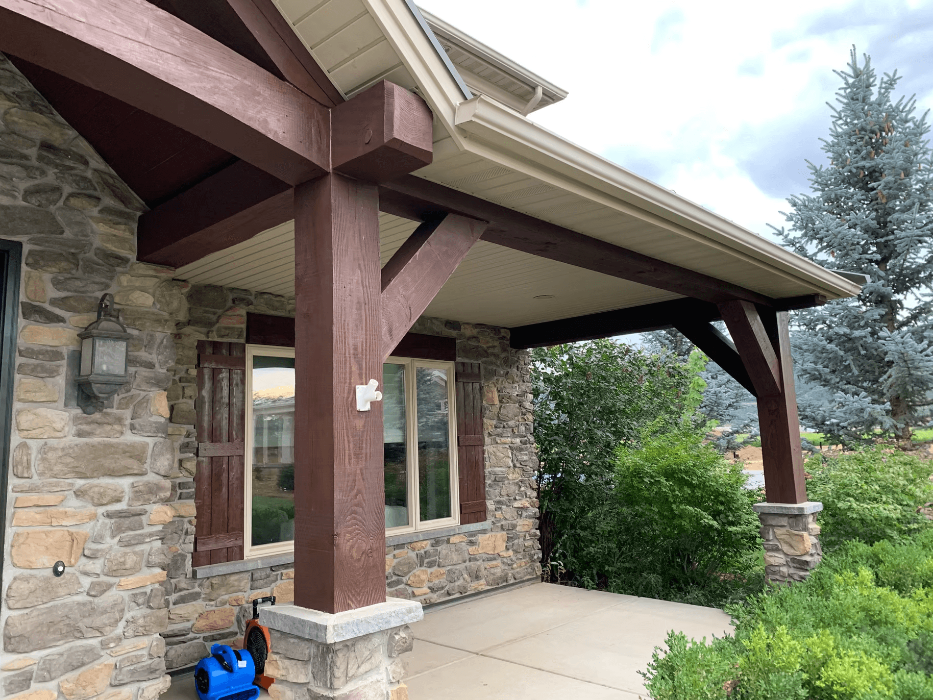 Exterior Beam Staining